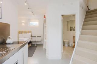 Cranbury Road Secret Garden Studio - 6