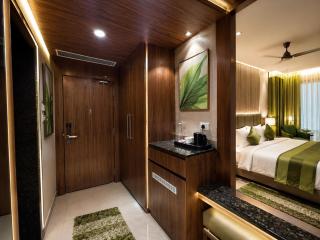 HOTEL SWIMMING POOL LUXUARY NRB ,Puri , Near Seabeach And Jagannath Temple , Fully Air Condationed Rooms ,Wifi , Lift , Restaurant With Parking , Near Hote The SB Palace Inn , BEST HOTEL IN PURI BEACH - 3
