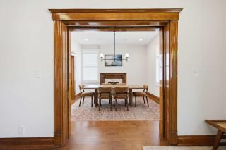 Hillside Hyde Park Home 4BDR - 1