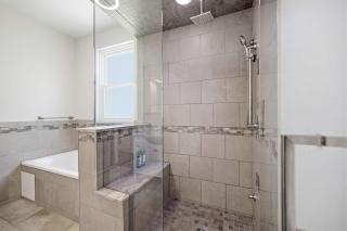 Walk to Hyde Park Square, 4BR, Sleeps 10 - 5