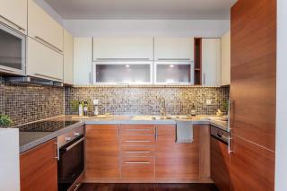 Charming apartment in Sandviken with a view - 4