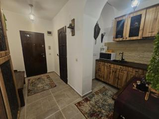 Lovely Amber Apartment - 9