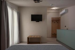Danae Luxurious Residences- 4 min walk from beach - 1