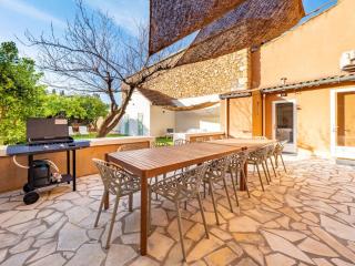 Exceptional guesthouse for 14 charm and tranquility - 8