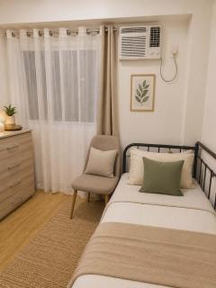 Big Condo Privacy Balcony Work-Friendly Wi-Fi - 1