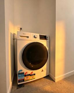 Sunny Auckland CBD Apt Near Sky Tower - 1