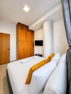 Seaview Apt 3 min Walk to Beach - 6