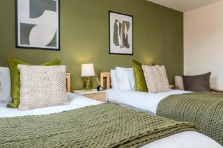 Entire home in Hanley United Kingdom - 7