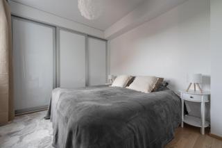 Modern Downtown 2BR Apartment & Sauna - 5