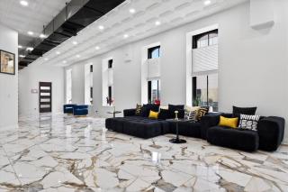The Winston on Market Downtown Louisville Loft - 2