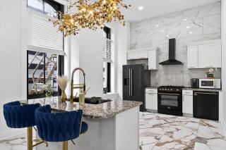 The Winston on Market Downtown Louisville Loft - 9
