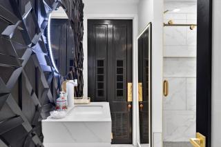The Winston on Market Downtown Louisville Loft - 6