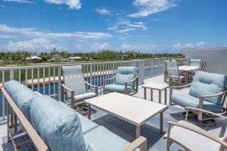 Mahogany Villa 2-B 4BR Canal Front Villa & Pool at Sea Haven - 7
