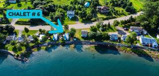 Chalet Studio #6 Waterfront with Spa, Fireplace & Wifi - 2