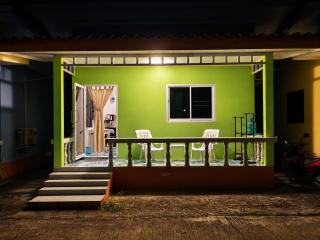 Charming 1-BDR Furnished Private Home with Kitchen - 9
