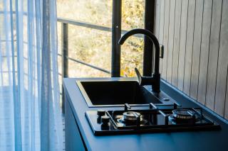 Cedar Cabin Escape, Solar, Terrace & Hiking - 5