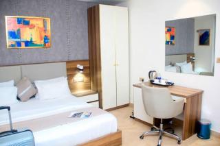CARITAS HOTEL AND suite - 6