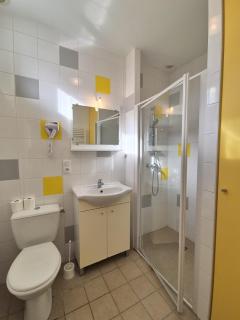 F3 house with garden in Grosbreuil - 2