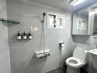 NEW OPEN Yongsan Itaewon Private Aesthetic House Night View Cafe Restaurant - 6