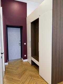 Green door - 6