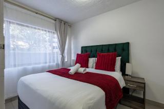 Safi Self-Catering Suite 1 - Bunkers Hill - 9