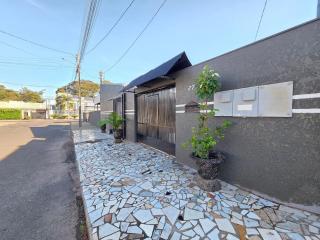 Casa em rua tranquila 4 quartos 5 min Centro - 1