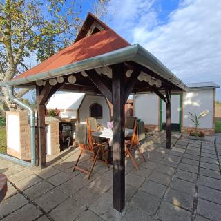 Vitez Guesthouse Siofok - detached house with yard and Sauna - 6