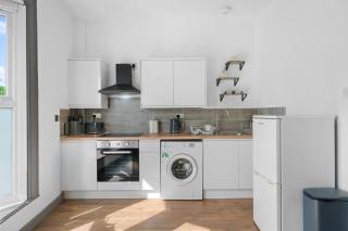 Brand New 2 Bedroom Apartment - 10 min from Liverpool Centre & Anfield Stadium - 7