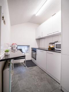 Compact room zurich with easy access and near center - 9