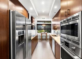 One Bedroom Condo with Panoramic City Views - 5