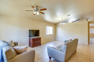 Nurse-Friendly Henderson Home Near Hospitals - 7