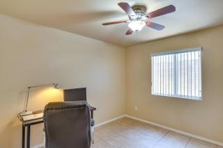 Nurse-Friendly Henderson Home Near Hospitals - 2