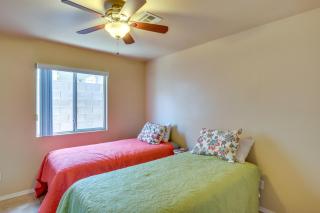 Nurse-Friendly Henderson Home Near Hospitals - 1