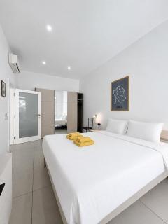 St Julian's 2Br Terrace Suite with Private Jacuzzi - 1