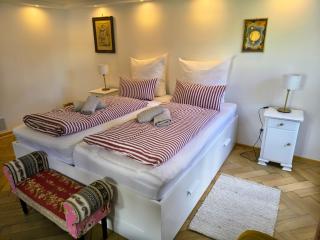 Ferienwohnung RESL - geschmackvoll renoviert & zentral im historischen Schindelhaus - 2