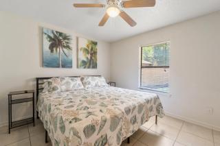 2BR King, Dog Friendly, Fenced Yard Access, Private Patio, Near Beaches - 1