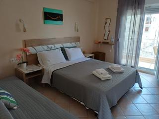 La MER Rooms Peraia - 8