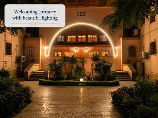Relaxing Stylish Dreamland Retreat 3BR Apartment for Families Only - 9