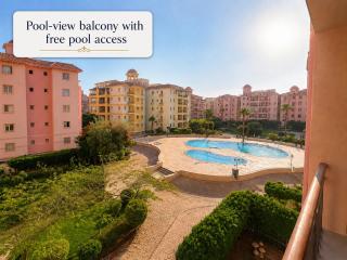 Relaxing Stylish Dreamland Retreat 3BR Apartment for Families Only - 8