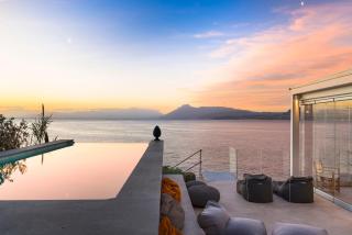 Design house with pool & direct access to the sea - 1