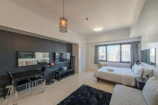StayHere Icon Plaza BGC Studio City View - 9