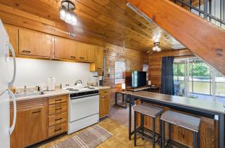 Chalet 94 Lakeview Nr Beach and Resort Amenities - 1