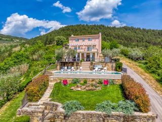 Villa over the hiltop - 0