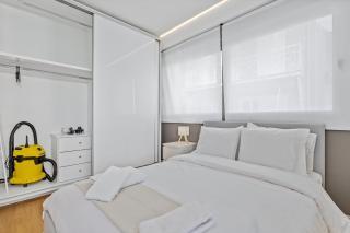 Riviera 2BR Glyfada Gem by TwentyTwo - 9