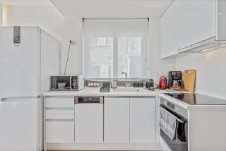 Riviera 2BR Glyfada Gem by TwentyTwo - 8
