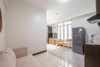 Modern Stylish Condo in McKinley WiFi - 7