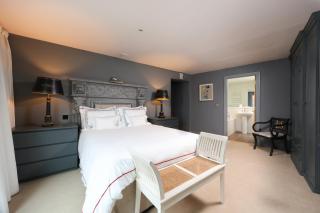 Harbourside Luxury Apartment - 2