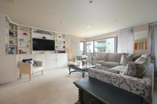 Harbourside Luxury Apartment - 6