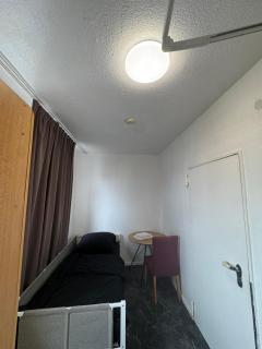Main Crown Hotel - 1