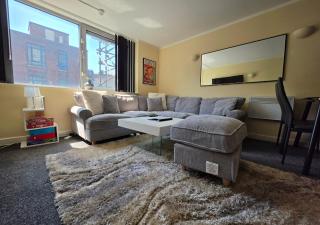 Stylish 1BR Flat 1-min Walk from Motorpoint Arena with FREE parking - 4